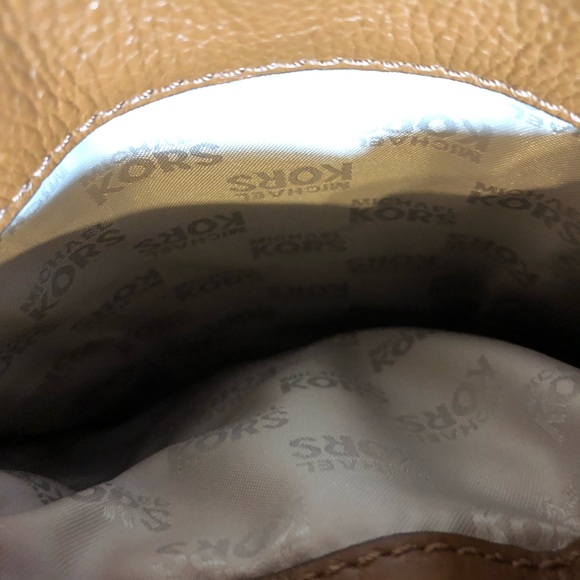 Michael Kors Fulton Leather Crossbody Tan - Picture 6 of 6